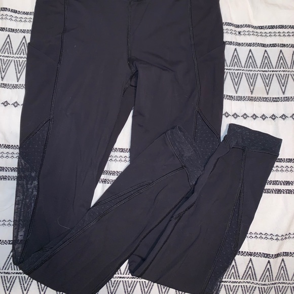 Rare lululemon Polkadot leggings - Picture 5 of 8